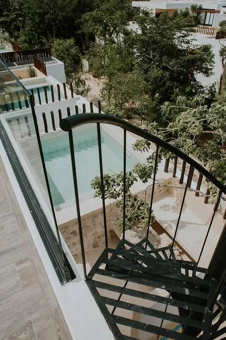 4 Story Villa, Private Pool & Jungle Rooftop Tulum Tatil Evi