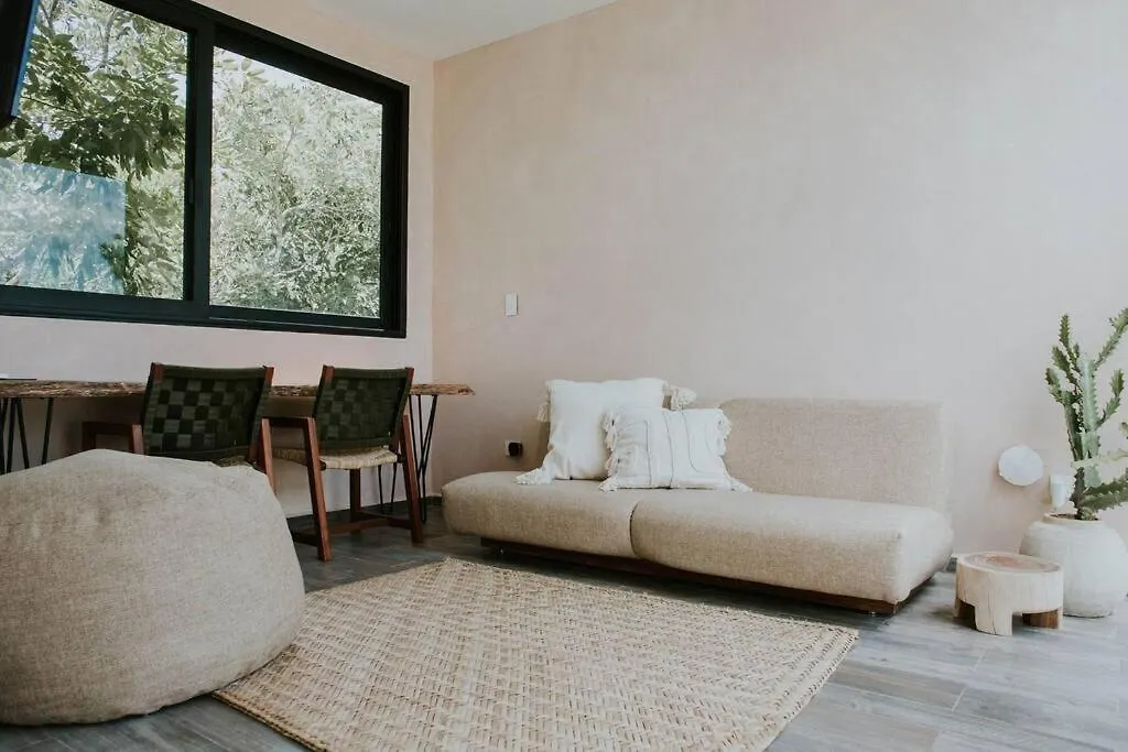 4 Story Villa, Private Pool & Jungle Rooftop Tulum Tatil Evi